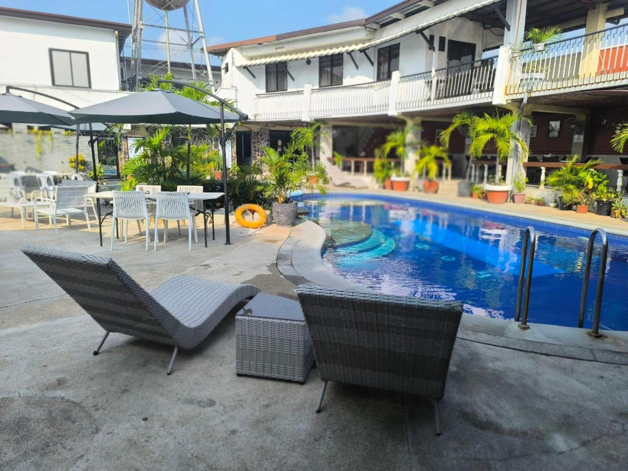 Vincent Resort Hotel Angeles Ngoại thất bức ảnh